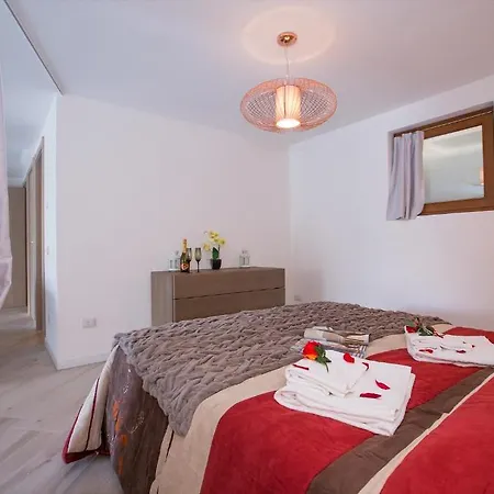 Sleeps 10 Pool Air Con فيلة *