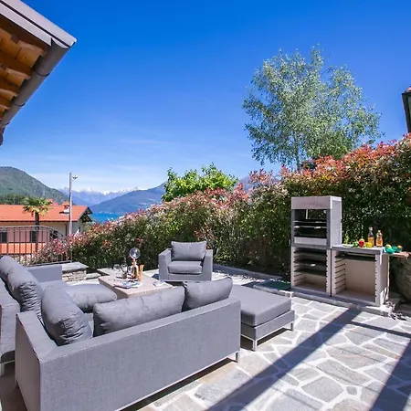 Sleeps 10 Pool Air Con